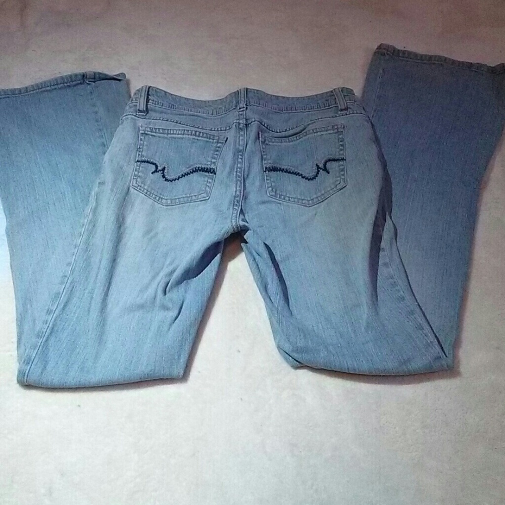 Light Jeans - Picture 3 of 3